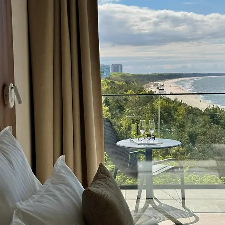 Baltic Infinity 528 - & Pool Access *