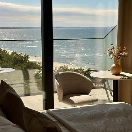 Baltic Infinity 528 - & Pool Access *