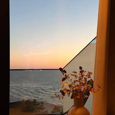 Baltic Infinity 528 - & Pool Access *